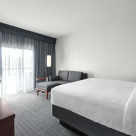 Courtyard St. Louis Creve Coeur Hotel Exterior photo