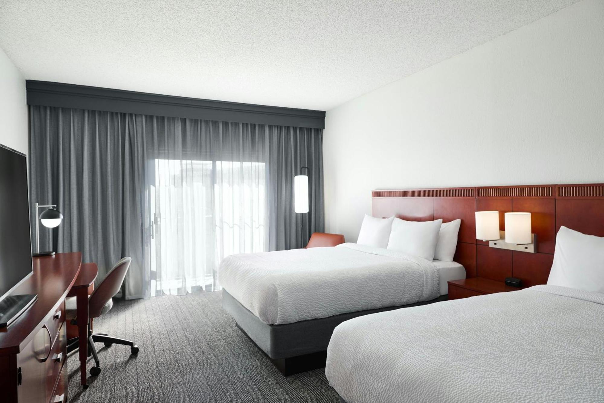 Courtyard St. Louis 3* Creve Coeur